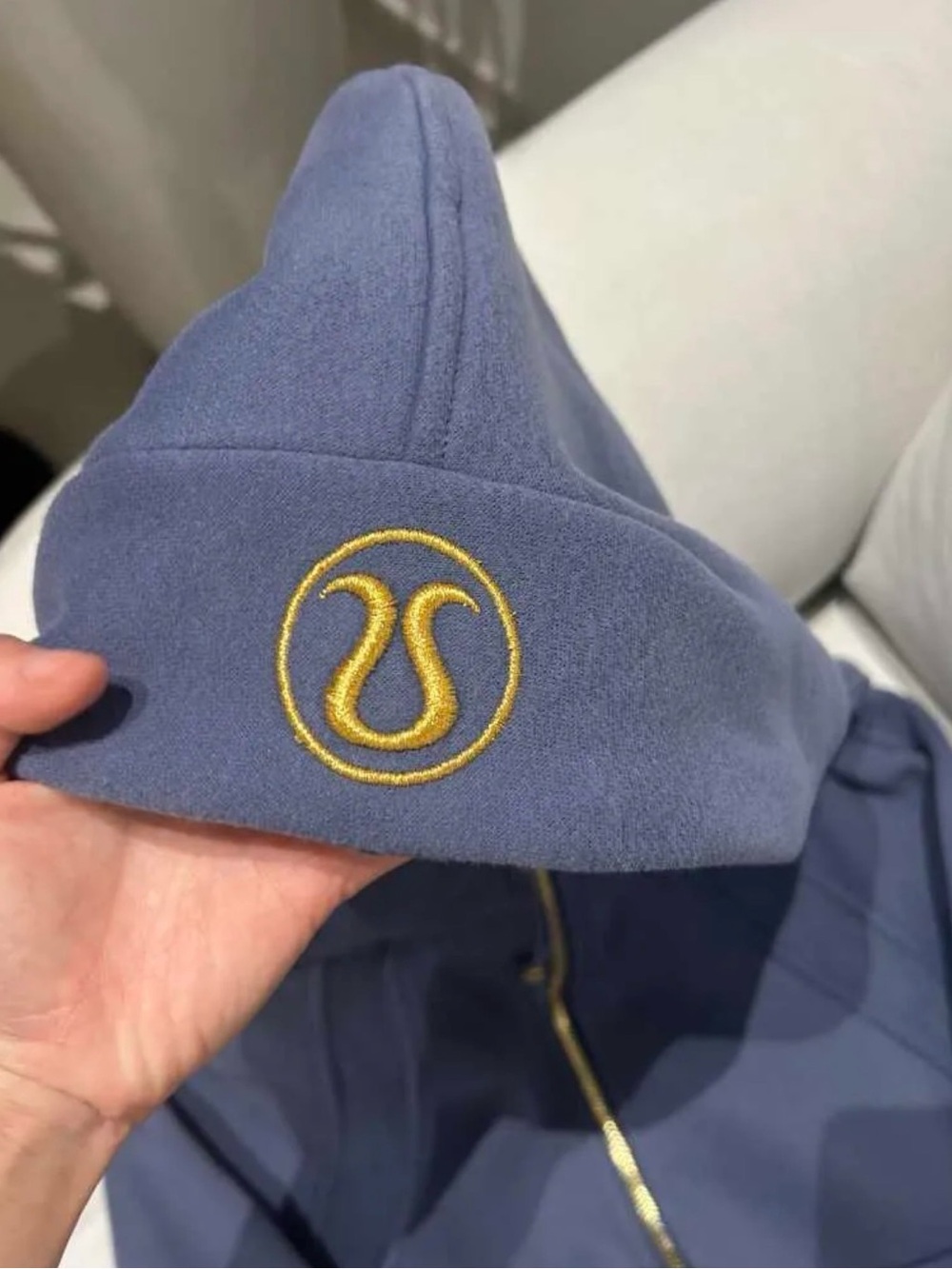 lululemon - Picture 2 of 4